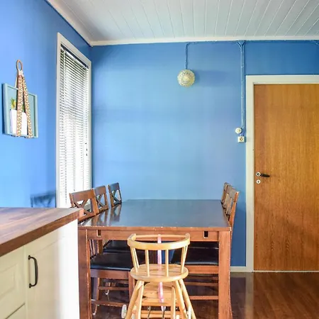 Stunning In With Kitchen Casa de Férias